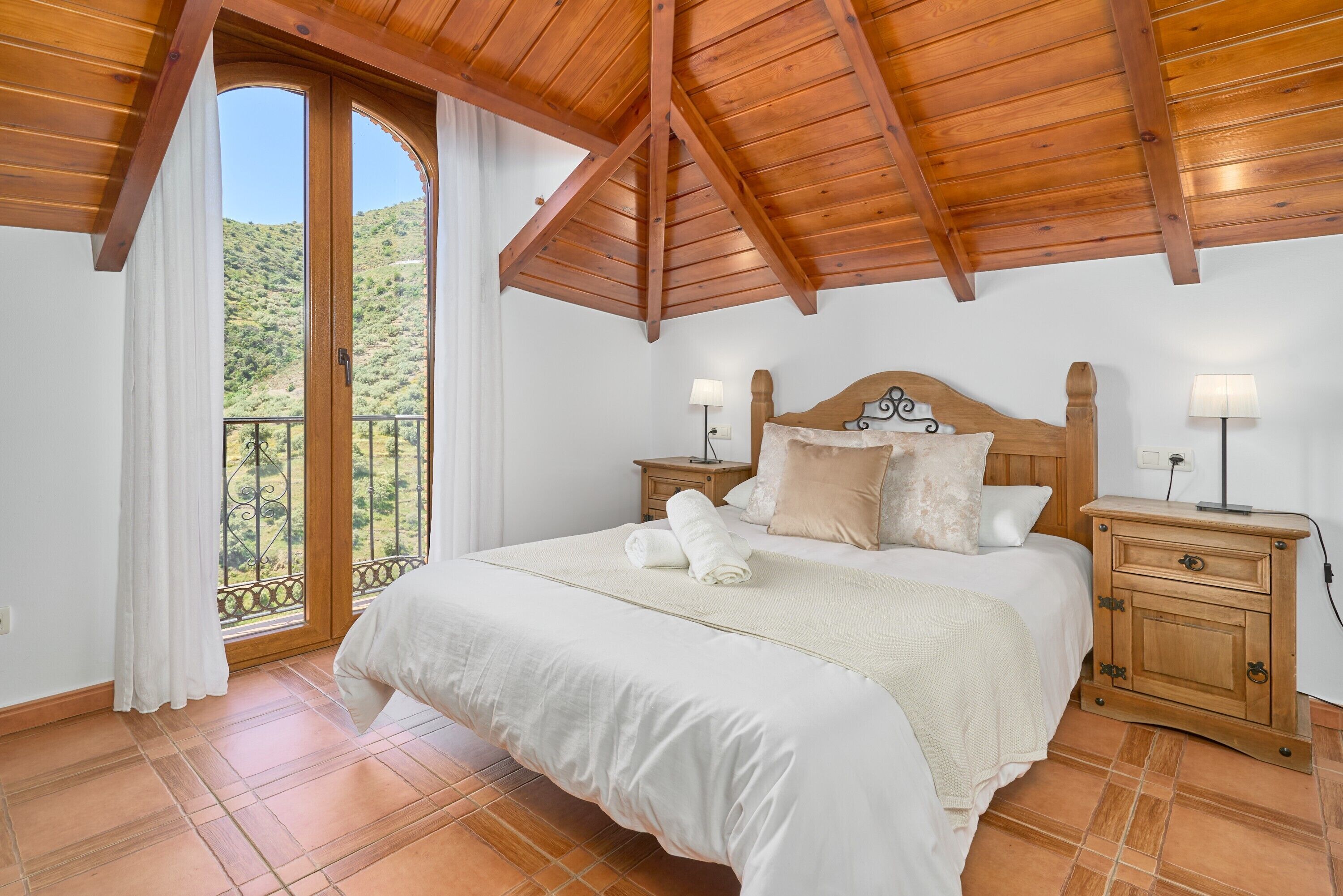 6 Schlafzimmer, Bügeleisen/Bügelbrett, kostenloses WLAN, Bettwäsche