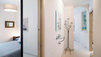 1 makuuhuone, silitysrauta/-lauta, vuodevaatteet