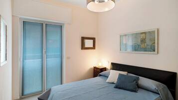 1 bedroom, iron/ironing board, bed sheets