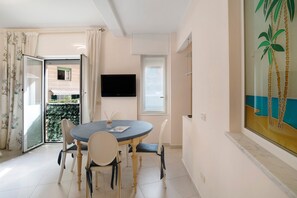 Dining - Apartment 'Casa Marte' with Air Conditioning (Alassio)