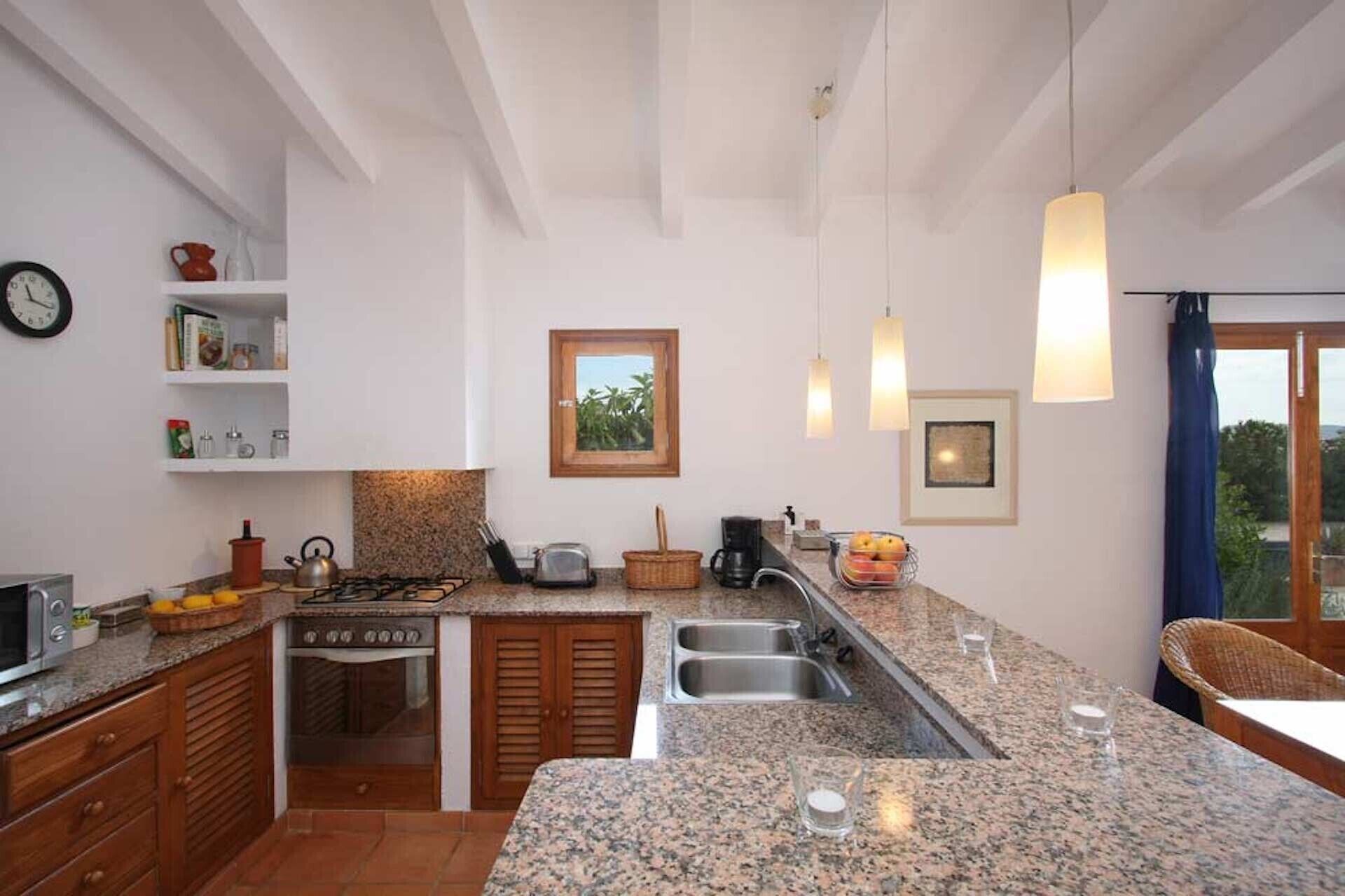 Kühlschrank, Mikrowelle, Geschirrspüler