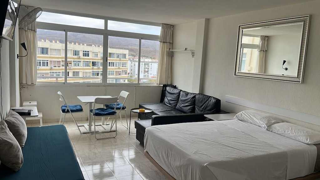 Apartamento De Vacaciones 'Mirador Los Molinos' Con Vistas Al Mar, Piscina Compartida Y Jardín - Playa del Inglés