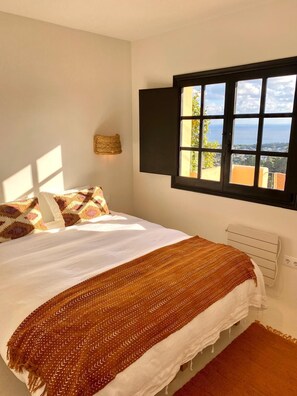 4 habitaciones, tabla de planchar con plancha y wifi gratis 