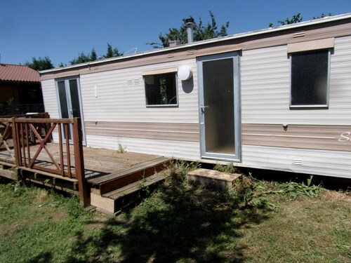 Mobil'Home du Sancillon avec vue sur les montagnes, terrasse privée et jardin partagé