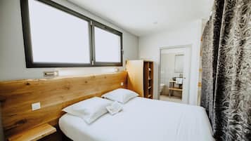 1 bedroom, iron/ironing board, free WiFi, bed sheets