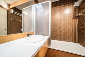 Douche, séchoir à cheveux