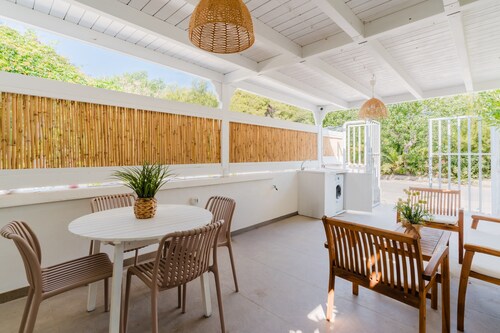 Maison de vacances 'Villetta Bianca' avec terrasse privée et climatisation