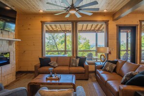 Smart TV, fireplace, table football - Luxe 12 BR Cabin, Indoor Pool, Theater, Sleeps 36 (Sevierville)