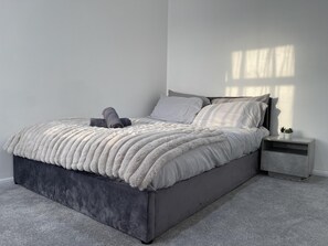 3 Schlafzimmer, Bügeleisen/Bügelbrett, WLAN, Bettwäsche