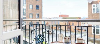 Stunning 1 bedroom Apt With Balcony-Leicester City