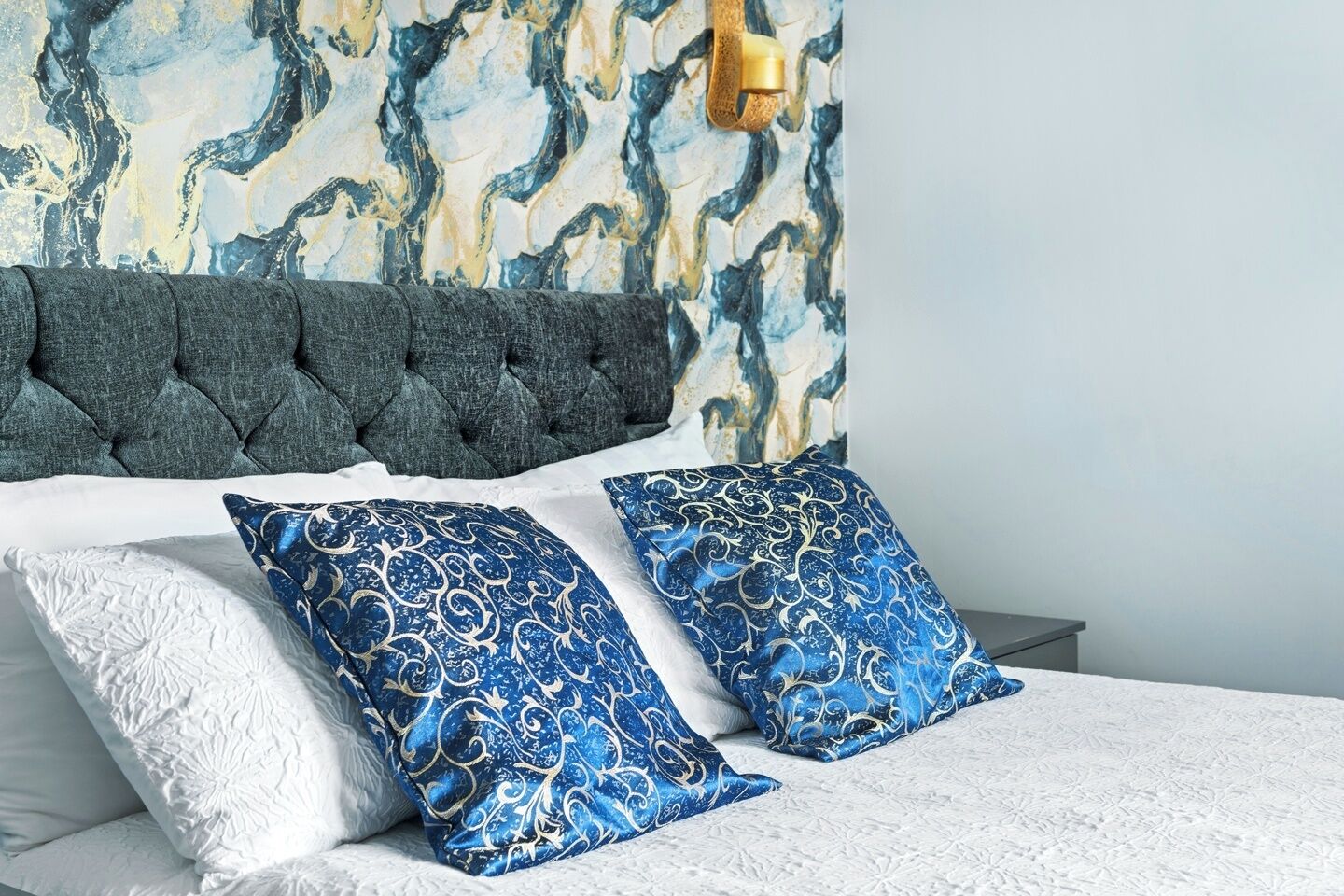 1 habitación, tabla de planchar con plancha, wifi y ropa de cama 