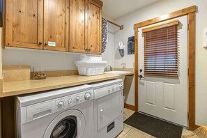 Interior - Abode at Lowell Lodge, private hot tub, heart of Park City, Old Town (Park City)