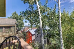 Property grounds - Abode at Lowell Lodge, private hot tub, heart of Park City, Old Town (Park City)