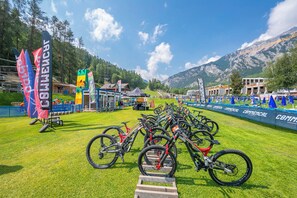 Property grounds - La Casa di Camus, Bardonecchia, Italy (Bardonecchia)