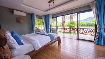 Executive Villa, Mountain View | 2 bedrooms, in-room safe, iron/ironing board, free WiFi