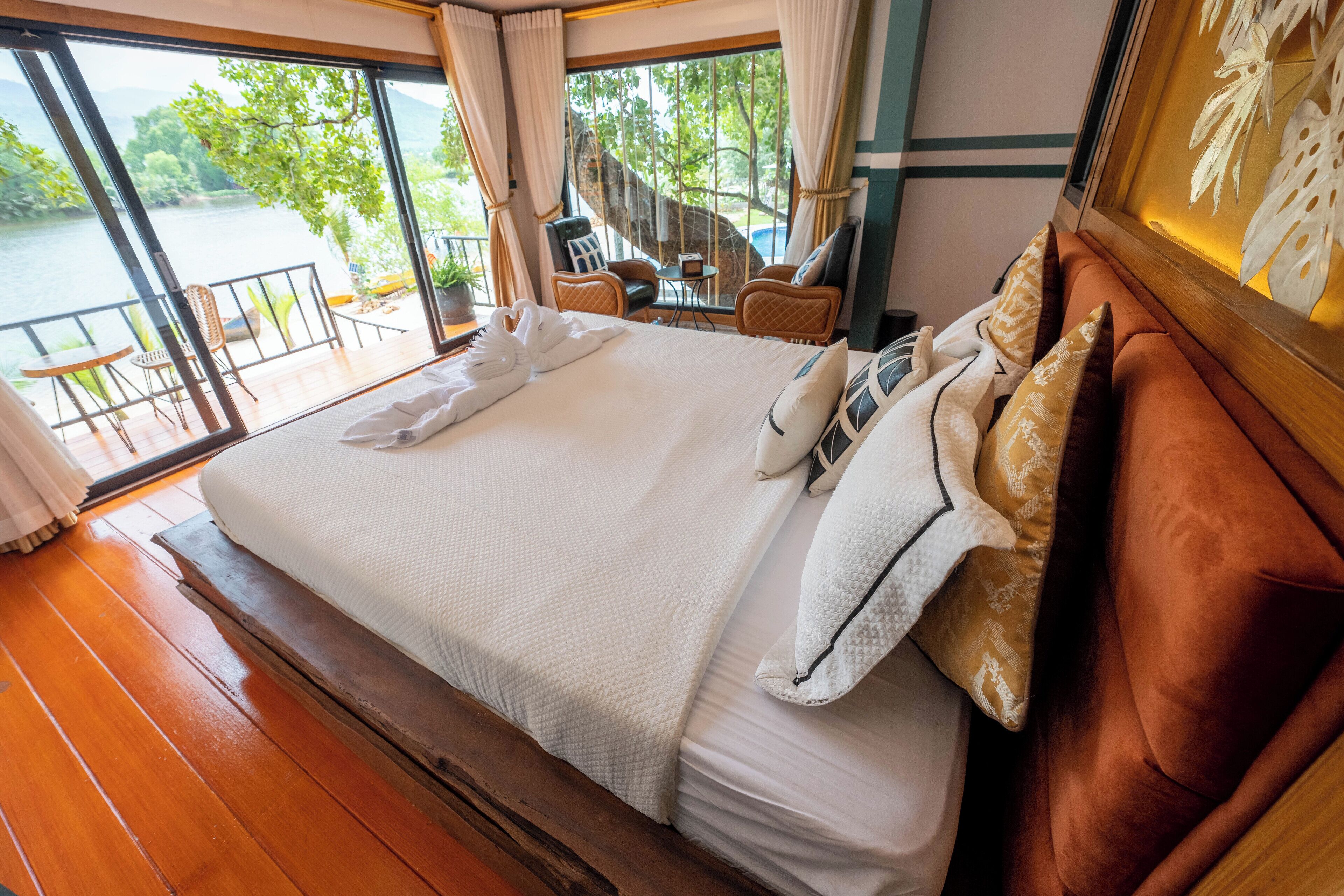 Family Bungalow, Mountain View | In-room safe, iron/ironing board, free WiFi