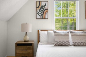 3 makuuhuonetta, silitysrauta/-lauta, Wi-Fi, vuodevaatteet