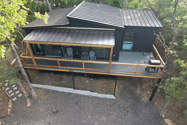 Exterior - Charming cabin with AC and WiFi in delightful Cleveland (Cleveland)