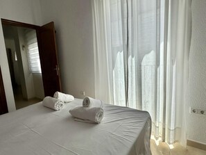 2 Schlafzimmer, Bügeleisen/Bügelbrett, Internetzugang, Bettwäsche