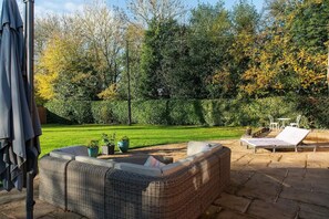 House, Garden View | Terrace/patio - Bank Farm House Stunning House & Gardens (Kidderminster)