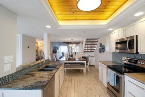 Fridge, microwave, oven, stovetop - Stunning lakefront condo on Siesta Key with private beach access - GBB 1315 (Siesta Key)