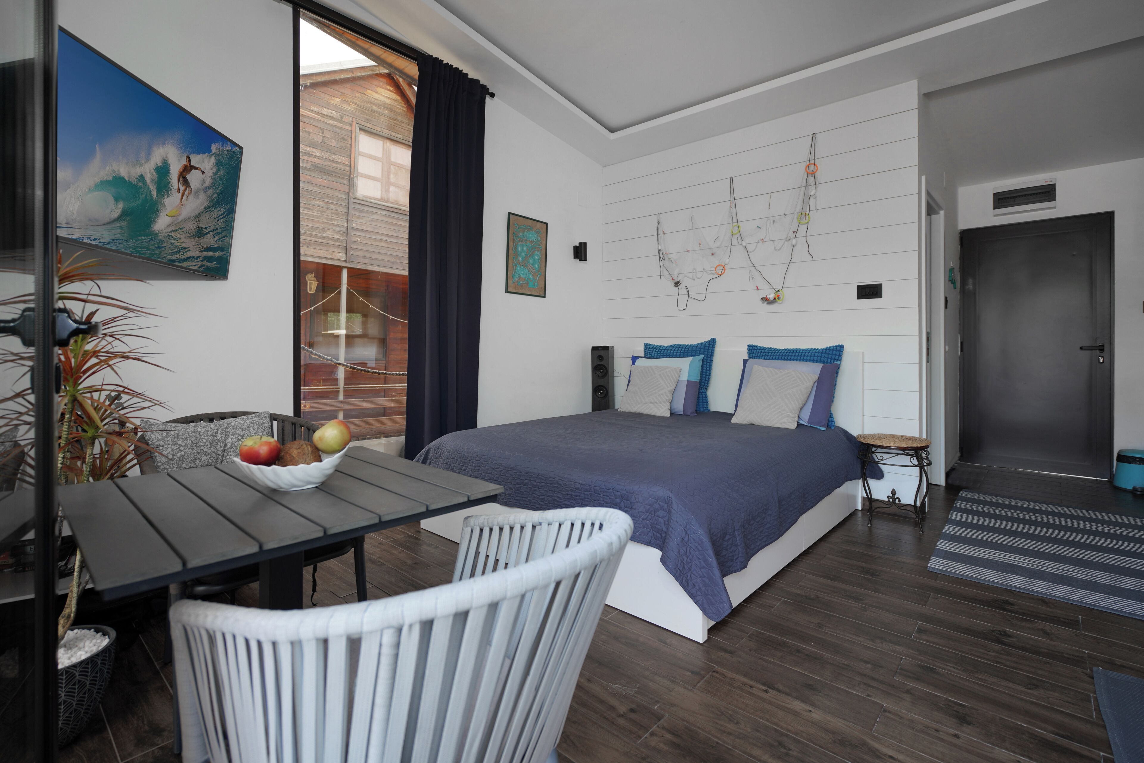 Suite Luxe, vue fleuve | 1 chambre, matelas mémoire de forme, fer et planche à repasser