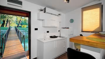 Luxury Suite, River View | Dapur peribadi