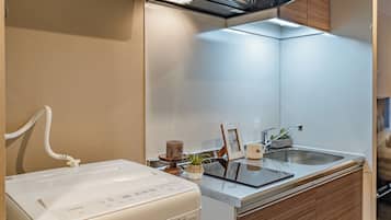 冰箱、微波炉、厨具/餐具