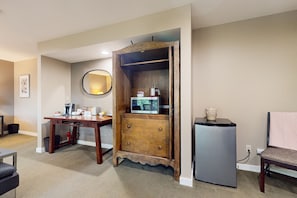 Interior - Three ocean/mountain view condos with balconies, near Moran State Park (Eastsound)