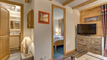 2 chambres, lit parapluie, Wi-Fi gratuit, draps fournis