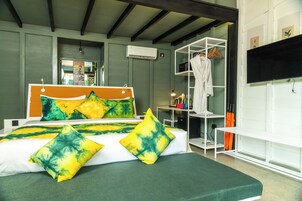 Family Quadruple Room, Garden View | In-room safe, desk, free WiFi, bed sheets