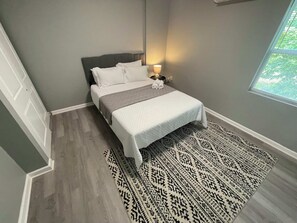 2 bedrooms, iron/ironing board, WiFi, bed sheets