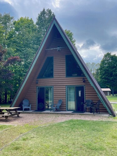 Cedar Cove Cabin 5
