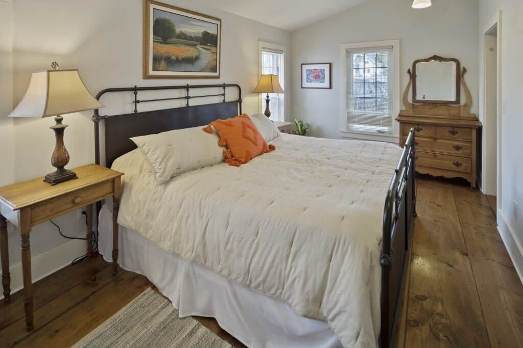 Historic Apartment in Downtown Ithaca