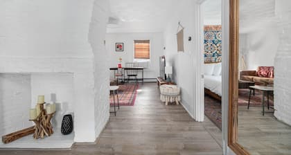 Designer Apartment in Historic Downtown Warren