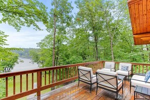 Property grounds - Black Squirrel Retreat (Minong)