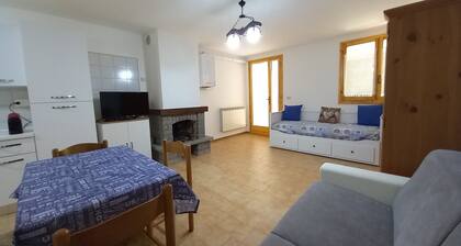 đĄđłđĄđĄđłappartamento con giardino, ingresso indipendente e caminetto