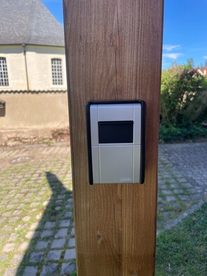 Property grounds - Holiday Apartment 'Terrassenwohnung' with Private Terrace and Wi-Fi (Rötha)