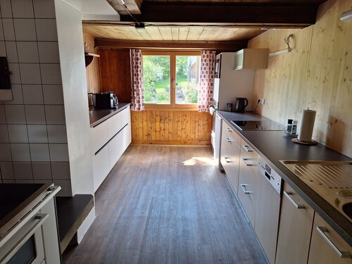 Ferienwohnung im alten Bauernhaus mit Bergblick, privatem Garten und WLAN