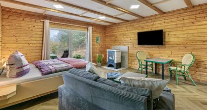 Ferienhaus 'Erdgeschoss' mit privater Terrasse, Garten und Wi-Fi