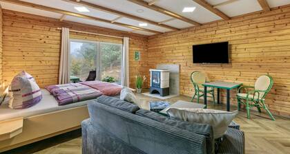 Ferienhaus 'Erdgeschoss' mit privater Terrasse, Garten und Wi-Fi