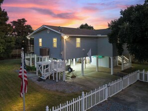 Exterior - Mins to Casino & Beach~Waterfront~FirePit~GolfCart (Bay St. Louis)