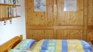 1 sovrum, strykjärn/strykbräda, gratis wi-fi och sängkläder