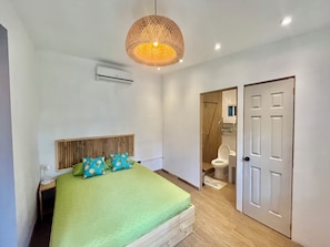1 bedroom, desk, free WiFi, bed sheets