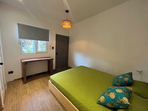 1 chambre, bureau, Wi-Fi gratuit, draps fournis