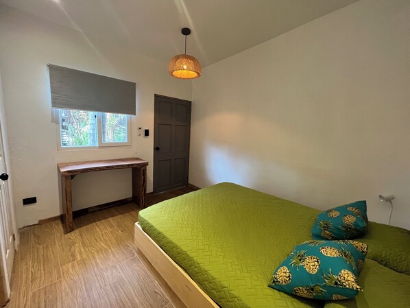 1 chambre, bureau, Wi-Fi gratuit, draps fournis