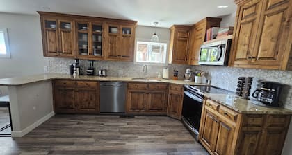 Modern Comfort in Downtown Victor