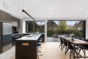 Fridge, microwave, oven, dishwasher - Hot Tub Hideaway Parera Lane (Jacks Point)