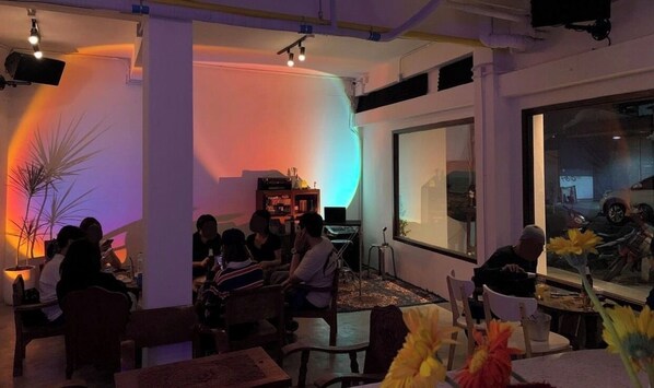 Reception - cumpun hostel (Chiang Mai)