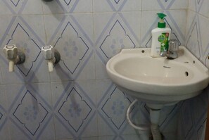 Dusche, Regendusche, Handtücher, Seife